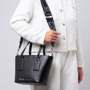 Marc Jacobs TRACEMARE Black Shoulder Bag with Logo Strap/ Bnwt/ RETAIL 350.00